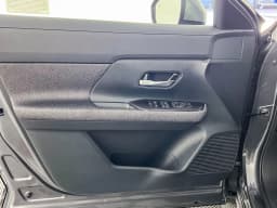 Nissan Kicks SV FWD 2025 — side view