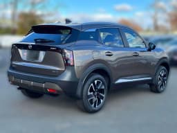 Nissan Kicks SV AWD 2026 — side view