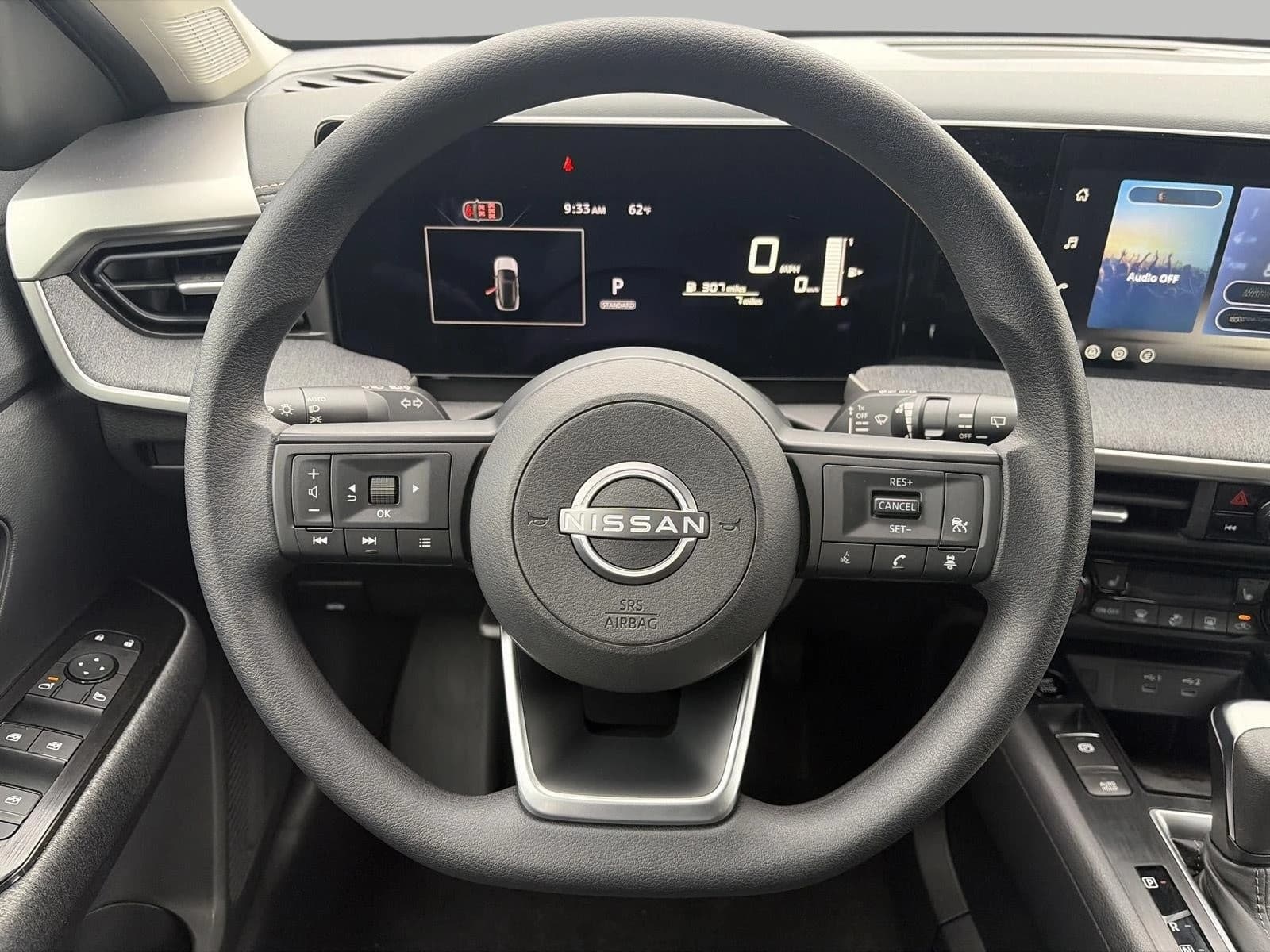 Nissan Kicks SV AWD 2027 — side view