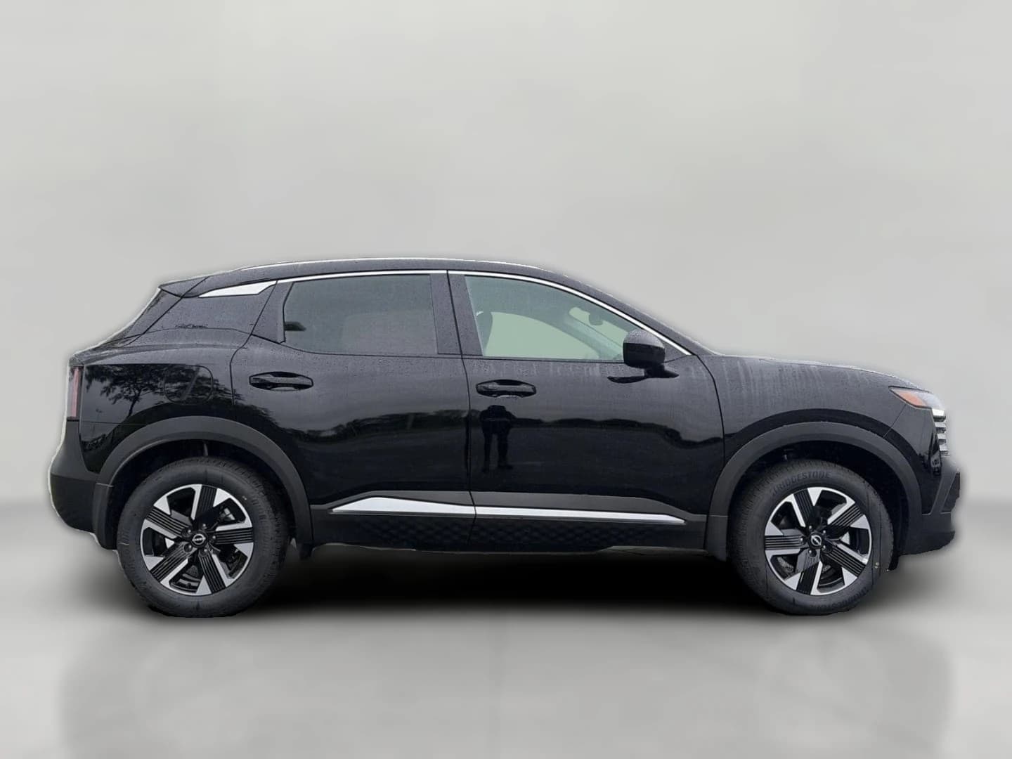 Nissan Kicks SV AWD 2027 — side view
