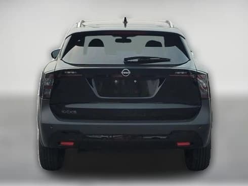 Nissan Kicks SV AWD 2026 — side view