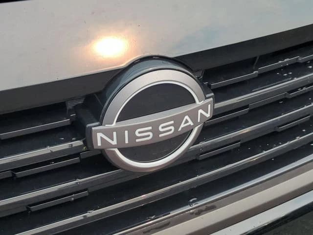 Nissan Kicks SV AWD 2026 — side view
