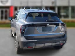 Nissan Kicks SV AWD 2027 — side view