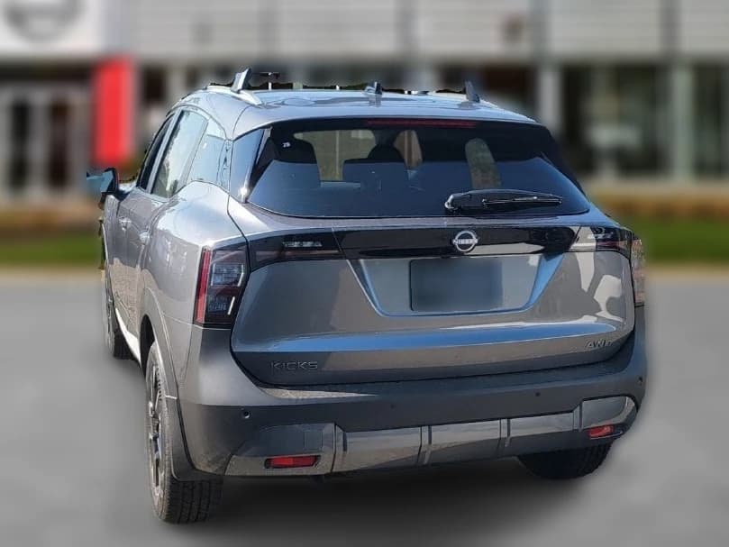 Nissan Kicks SV AWD 2027 — side view