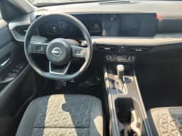 Nissan Kicks SV AWD 2026 — side view
