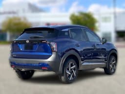 Nissan Kicks SV FWD 2026 — side view