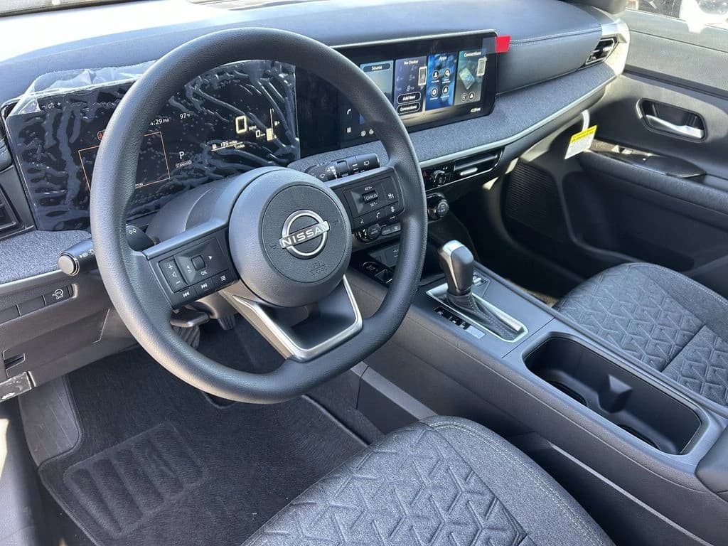 Nissan Kicks SV FWD 2026 — side view