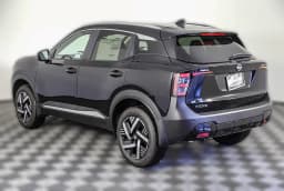 Nissan Kicks SV FWD 2027 — side view