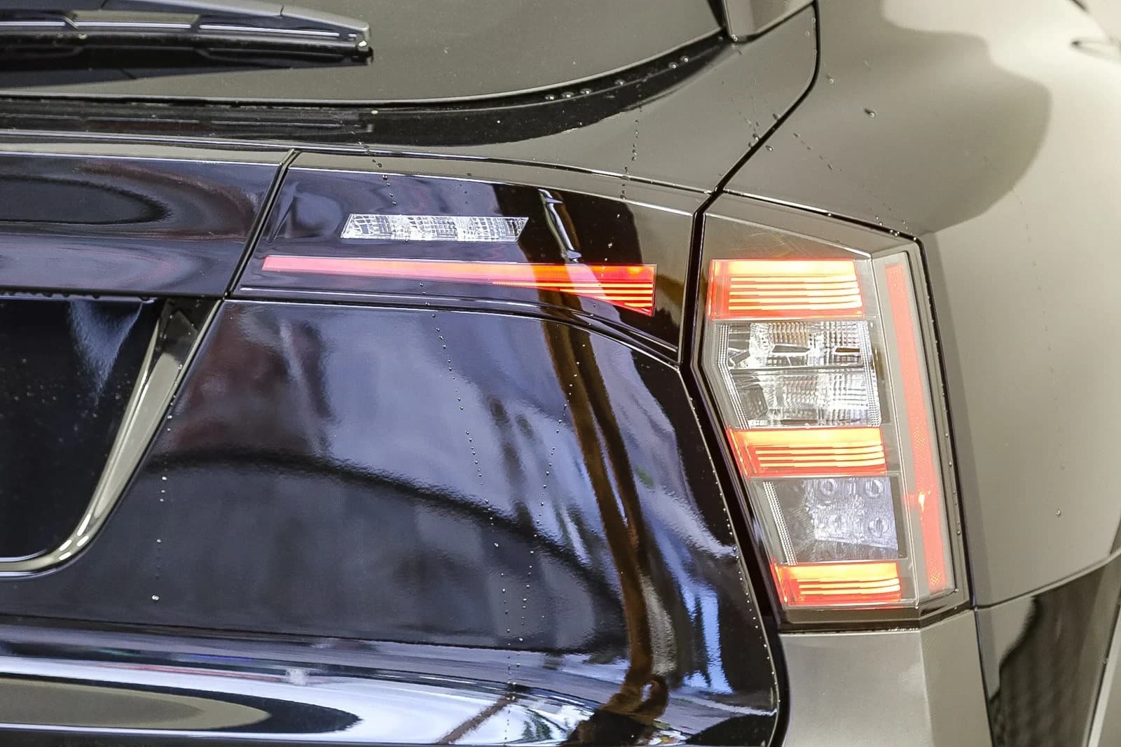 Nissan Kicks SV FWD 2027 — side view