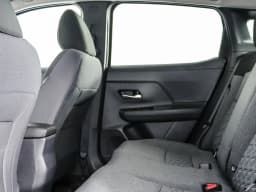 Nissan Kicks SV FWD 2027 — side view