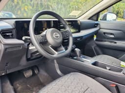 Nissan Kicks SV FWD 2026 — side view