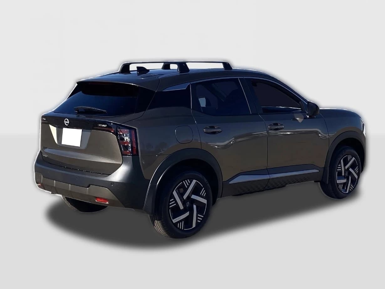 Nissan Kicks SV FWD 2027 — side view