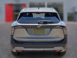 Nissan Kicks SV FWD 2027 — side view