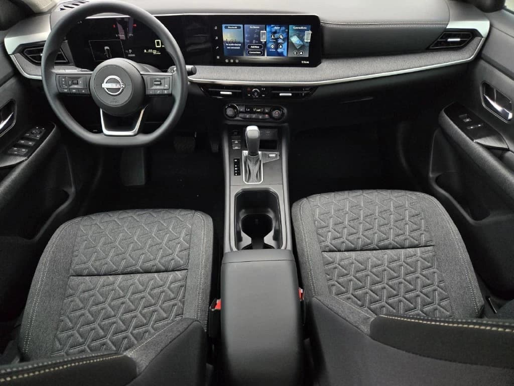 Nissan Kicks SV FWD 2027 — side view