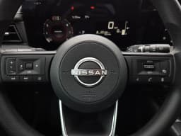 Nissan Kicks SV FWD 2027 — side view