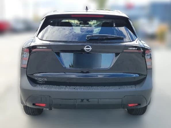 Nissan Kicks SV FWD 2027 — side view