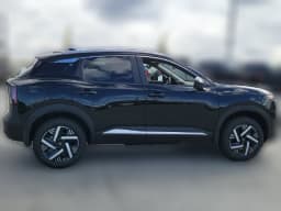 Nissan Kicks SV FWD 2027 — side view