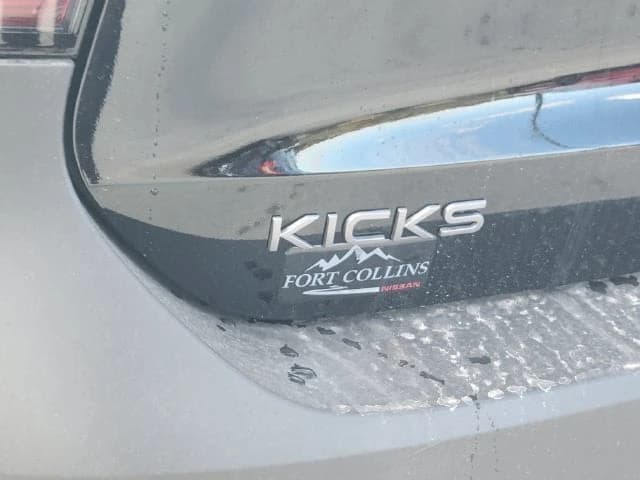 Nissan Kicks SV FWD 2027 — side view