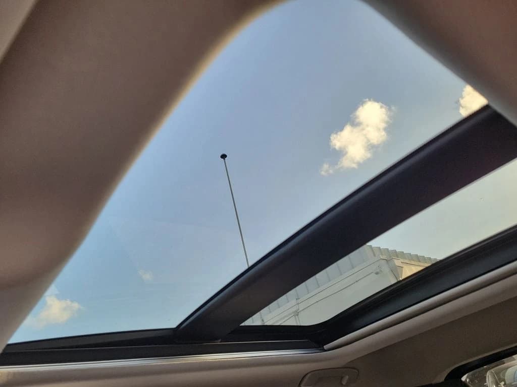 Nissan Kicks SV FWD 2026 — side view