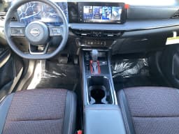 Nissan Kicks SR FWD 2027 — side view