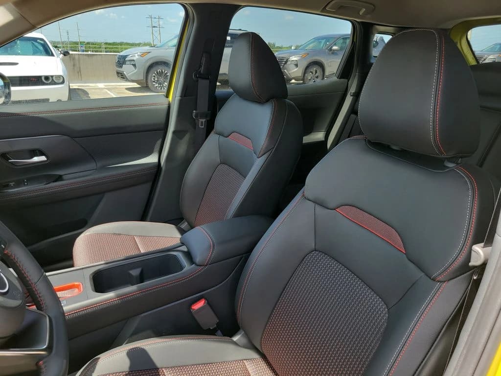 Nissan Kicks SR FWD 2026 — side view