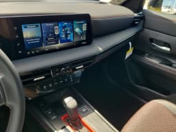 Nissan Kicks SR FWD 2026 — side view