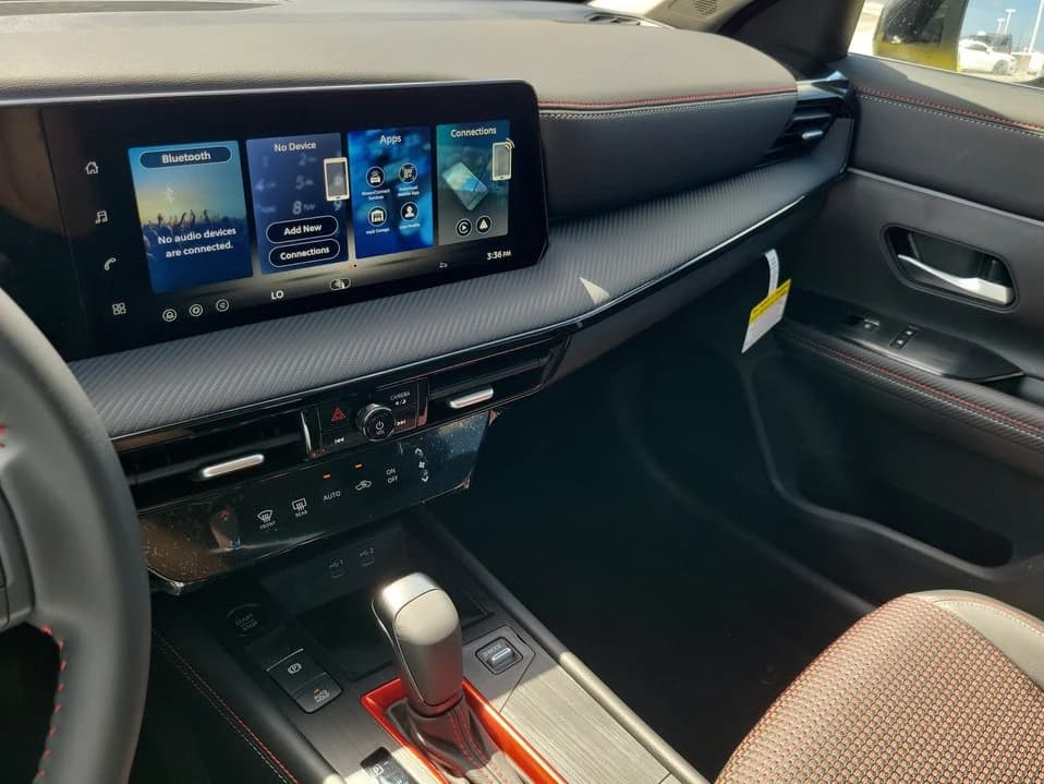 Nissan Kicks SR FWD 2026 — side view