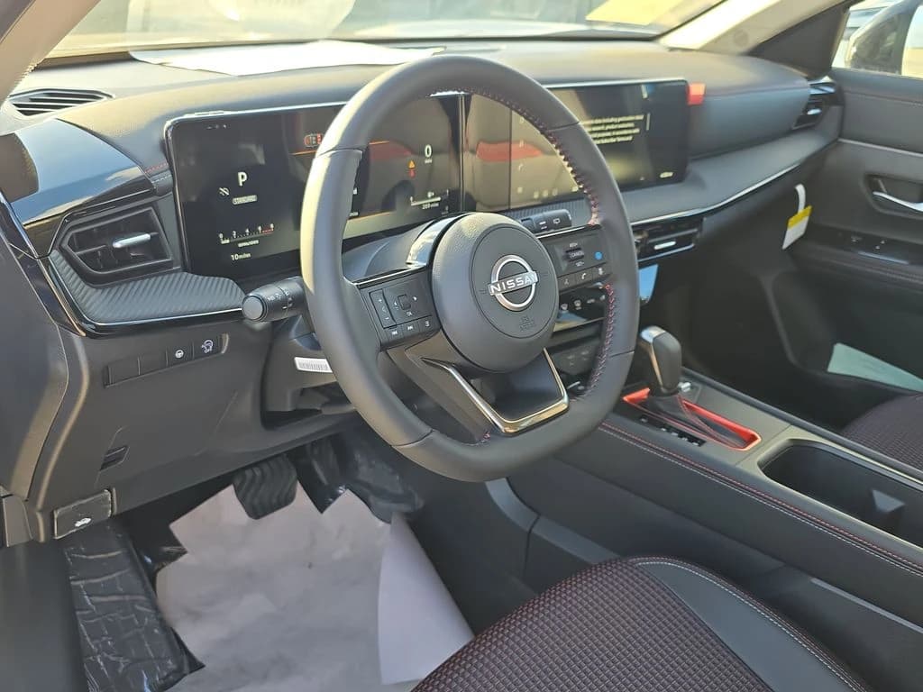 Nissan Kicks SR FWD 2026 — side view