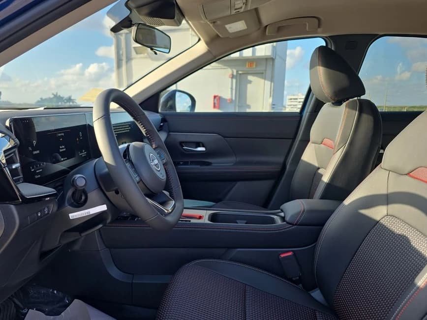 Nissan Kicks SR FWD 2026 — side view