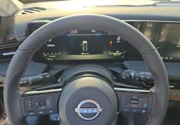 Nissan Kicks SR FWD 2026 — side view