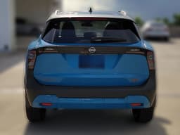 Nissan Kicks SR FWD 2026 — side view