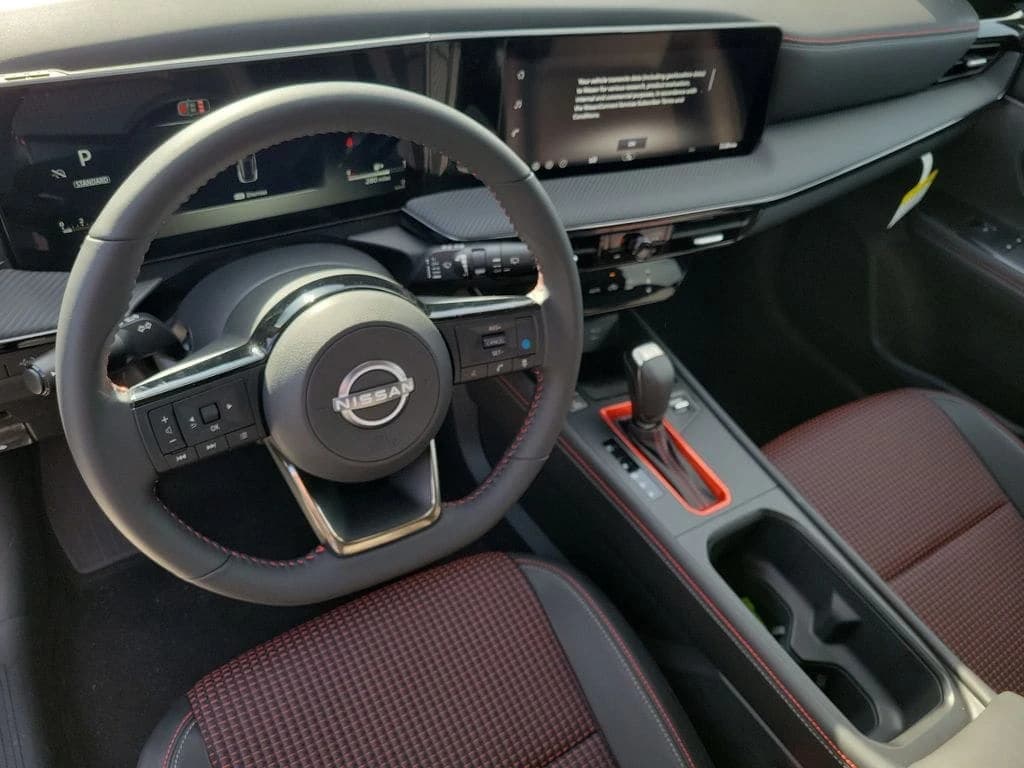 Nissan Kicks SR FWD 2026 — side view