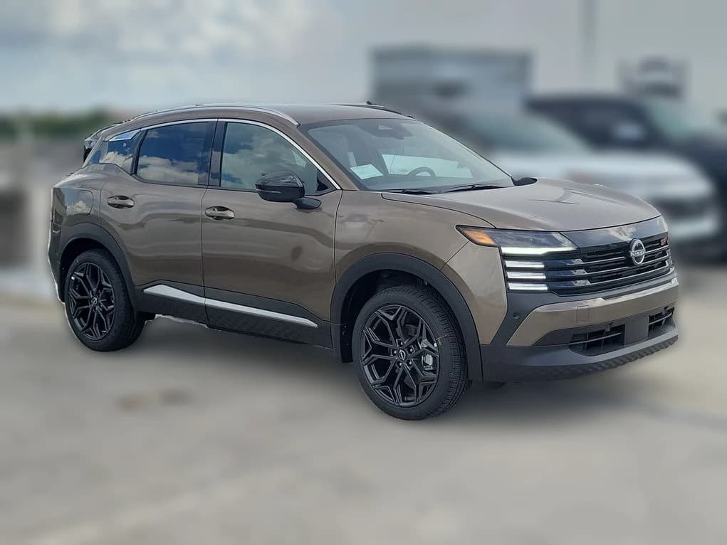 Nissan Kicks SR AWD 2026 — side view
