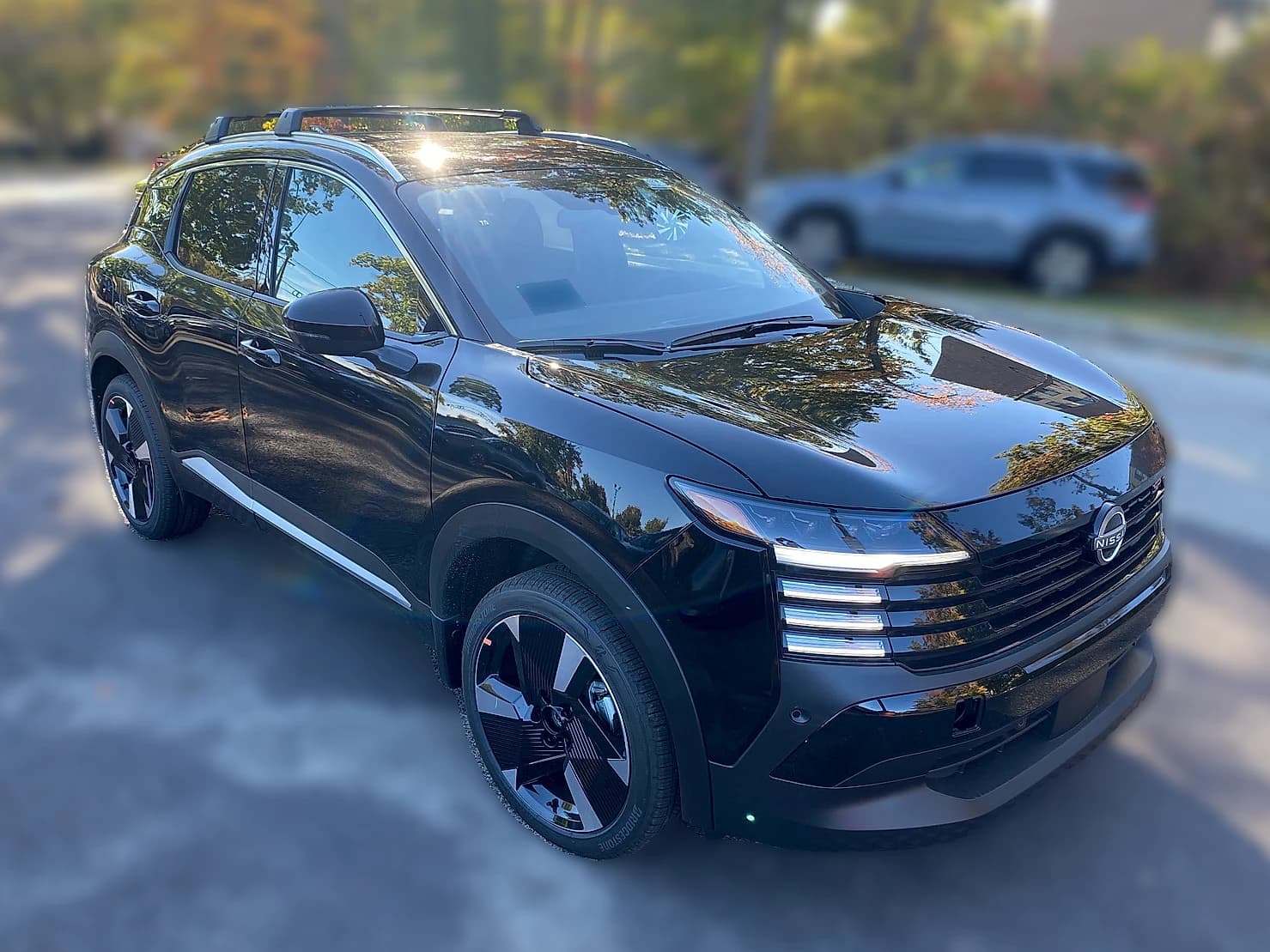 Nissan Kicks SR AWD 2026 — side view