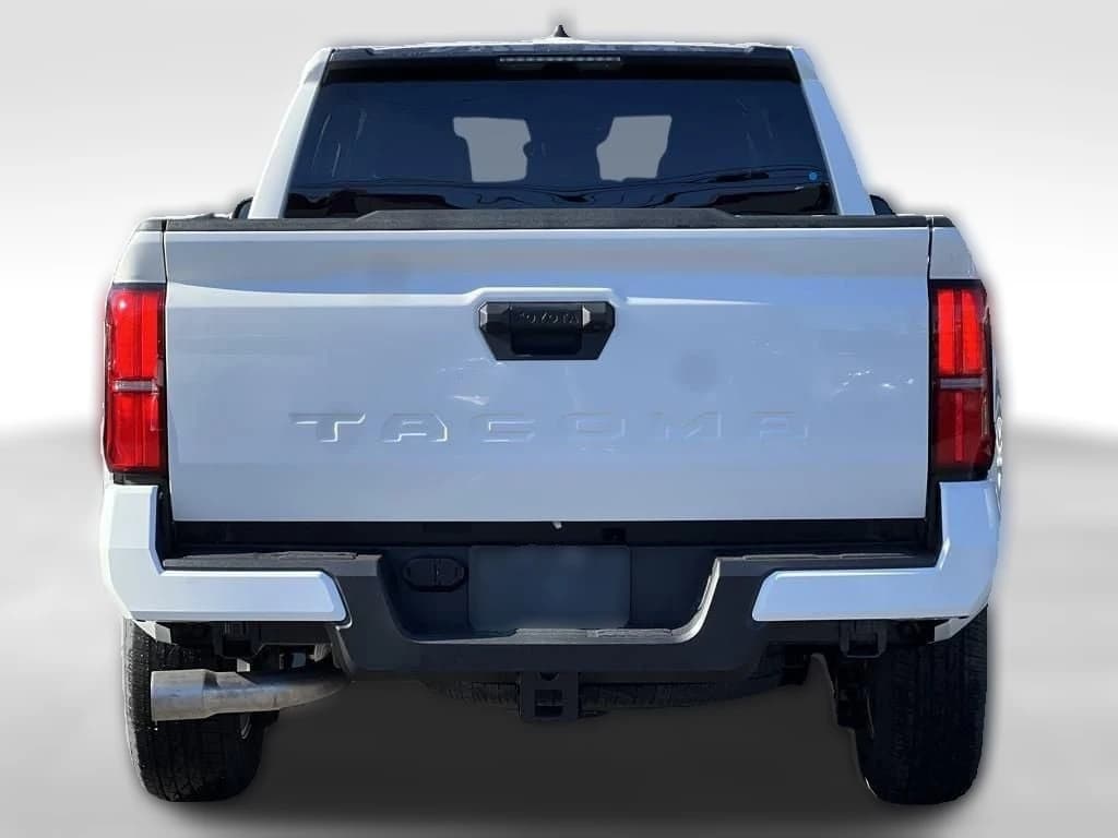 Toyota Tacoma 2WD SR5 Double Cab 5' Bed AT (Natl) 2026 — side view