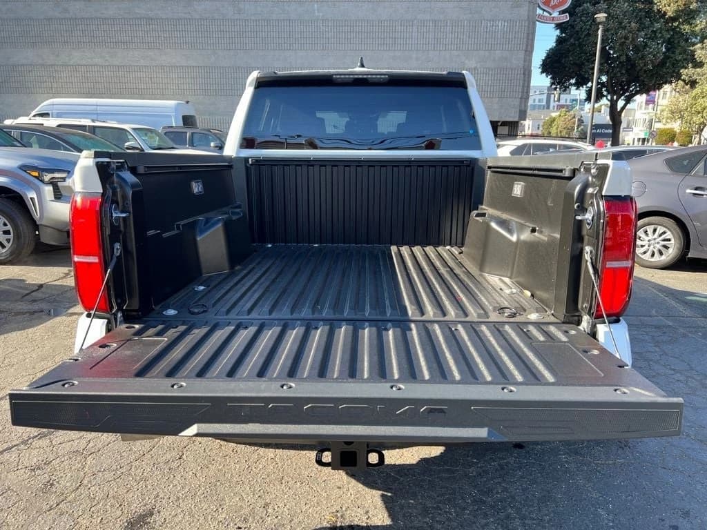 Toyota Tacoma 2WD SR5 Double Cab 5' Bed AT (Natl) 2026 — side view