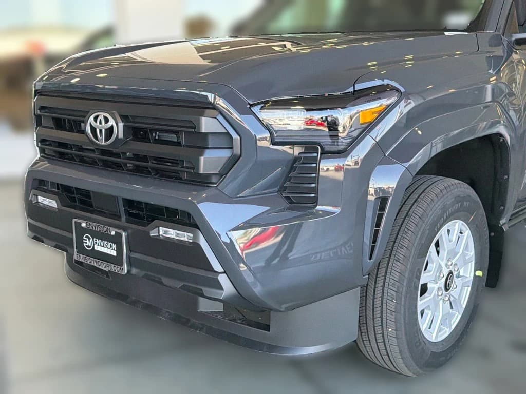Toyota Tacoma 2WD SR5 Double Cab 5' Bed AT (Natl) 2026 — side view