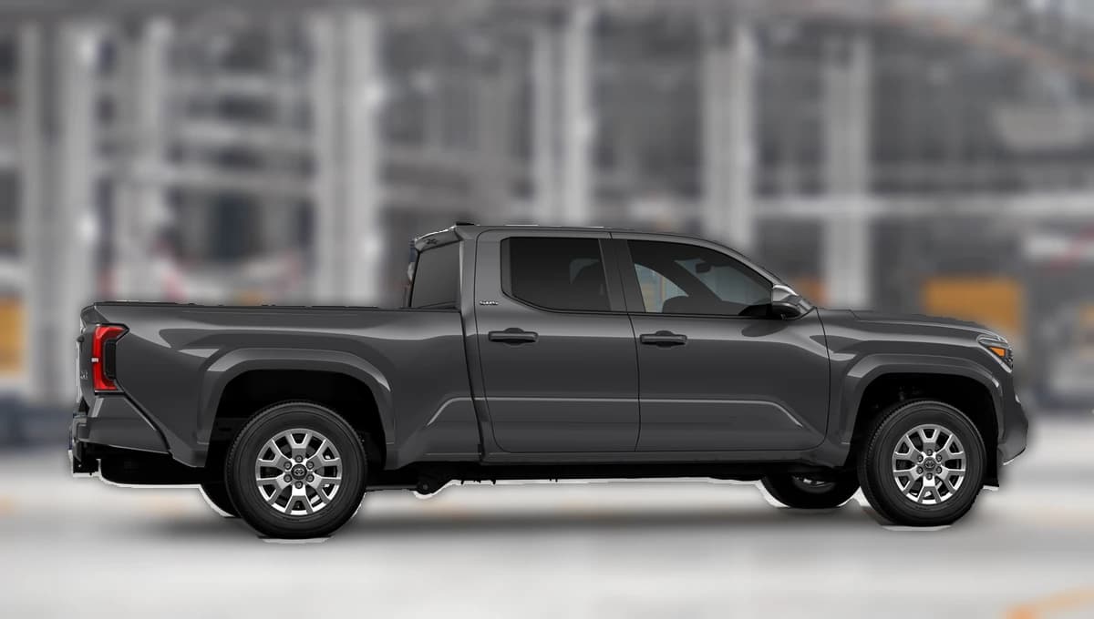 Toyota Tacoma 2WD SR5 Double Cab 5' Bed AT (SE) 2026 — side view