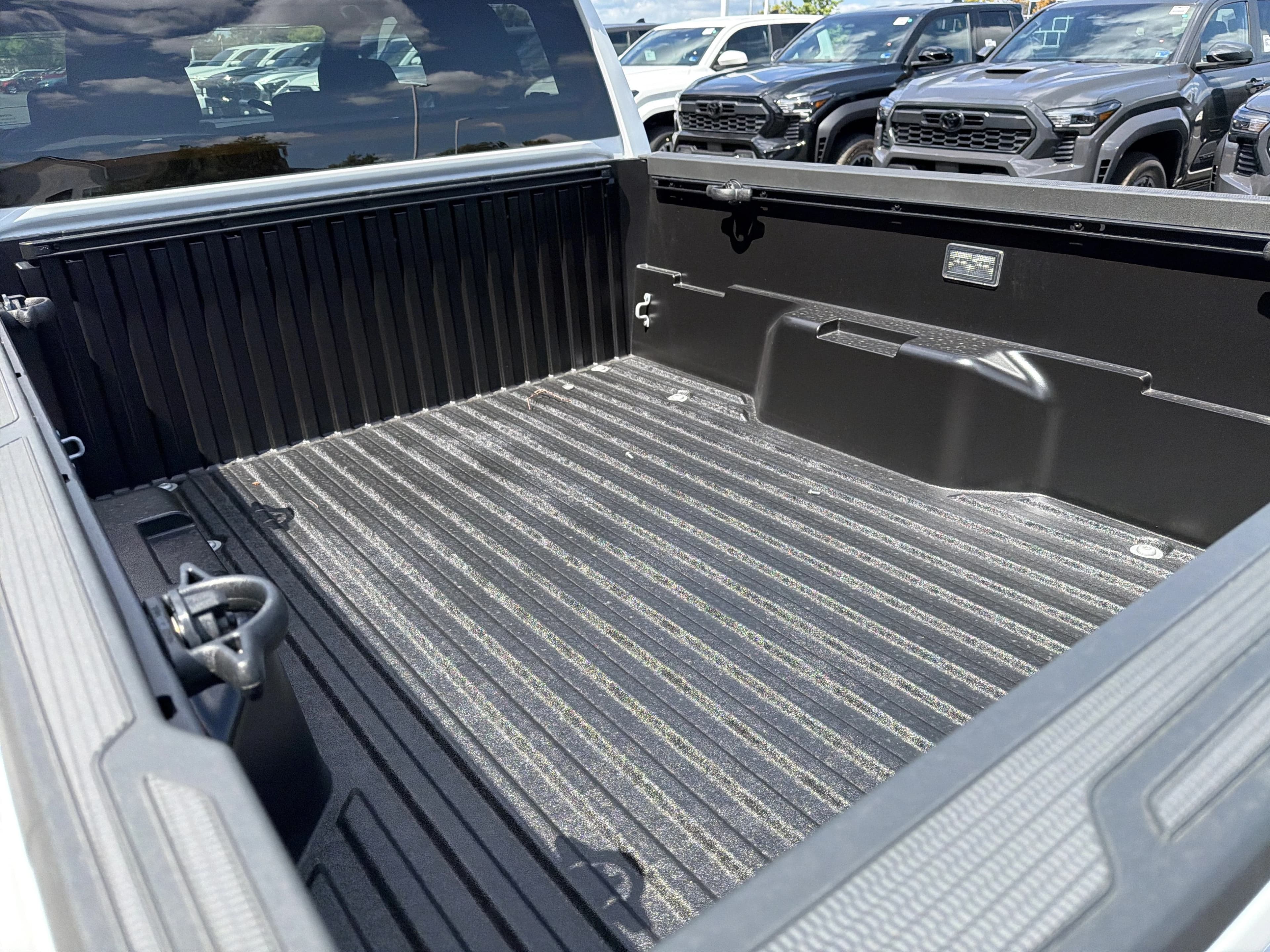 Toyota Tacoma 2WD SR5 Double Cab 6' Bed AT (Natl) 2026 — side view