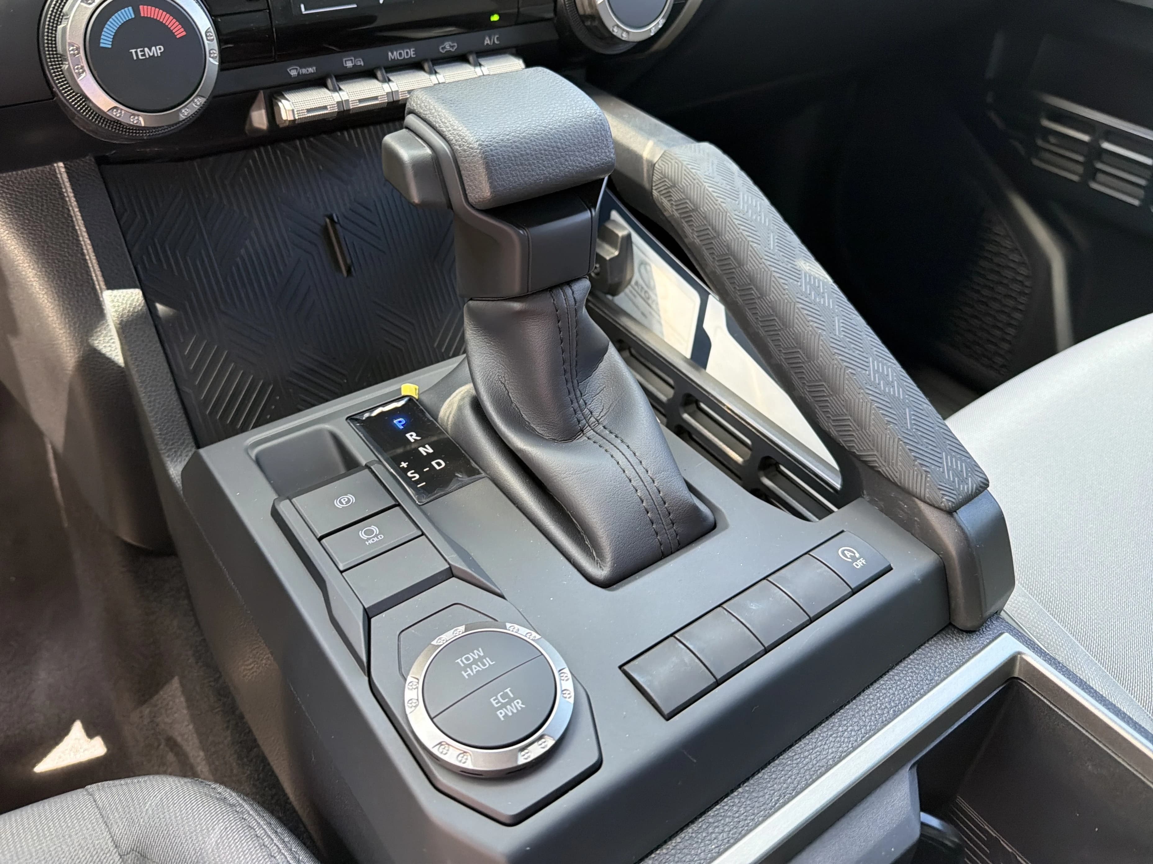 Toyota Tacoma 2WD SR5 Double Cab 6' Bed AT (Natl) 2026 — side view