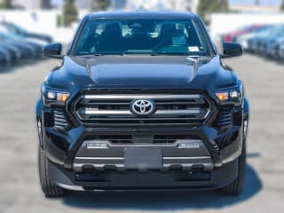 Toyota Tacoma 2WD SR5 Double Cab 5' Bed AT (Natl)