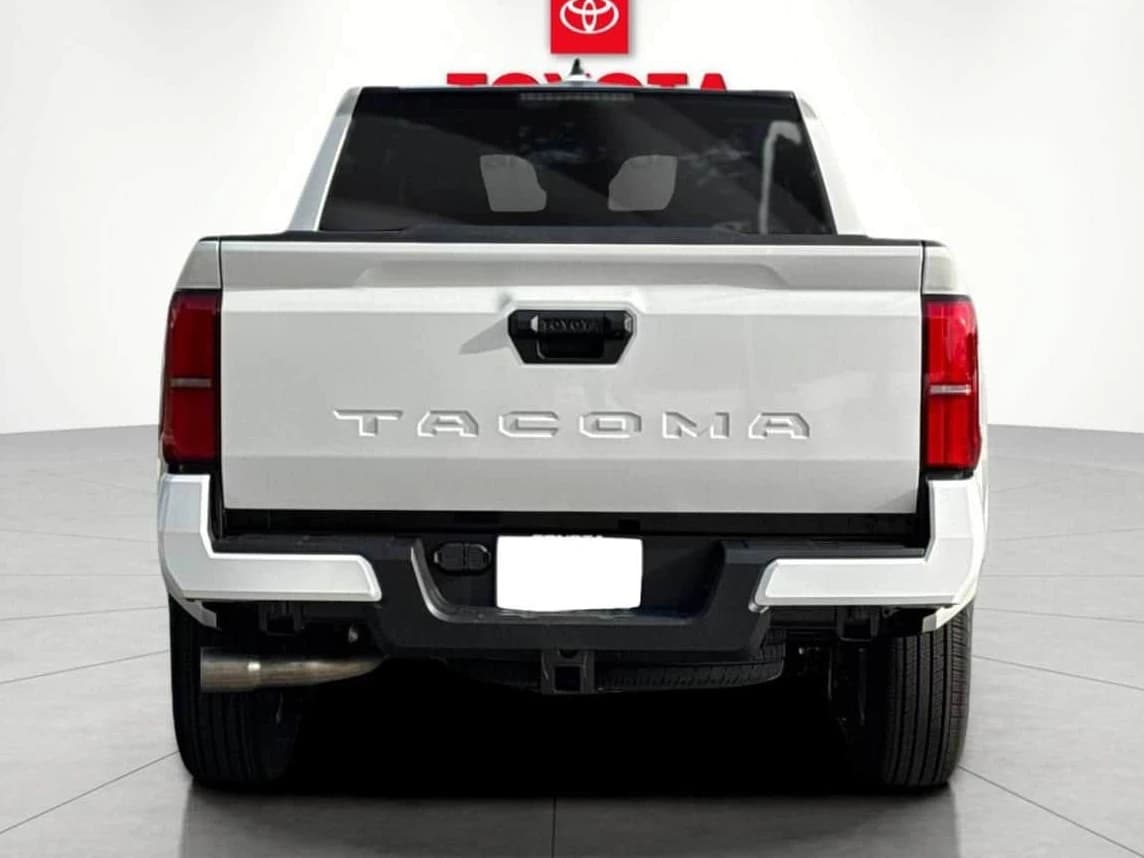 Toyota Tacoma 2WD SR5 Double Cab 6' Bed AT (Natl) 2026 — side view
