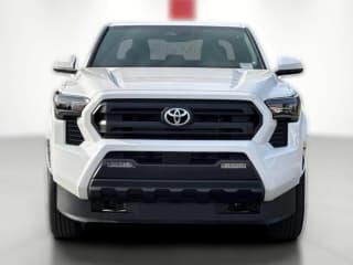 Toyota Tacoma 2WD SR5 Double Cab 6' Bed AT (Natl)