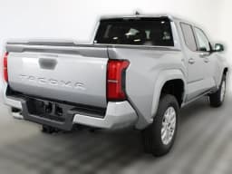 Toyota Tacoma 2WD SR5 Double Cab 5' Bed AT (SE) 2026 — side view