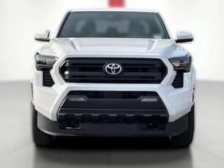 Toyota Tacoma 2WD SR5 Double Cab 5' Bed AT (Natl)