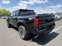 Toyota Tacoma 4WD TRD Sport Double Cab 5' Bed AT (Natl) 2026 — side view