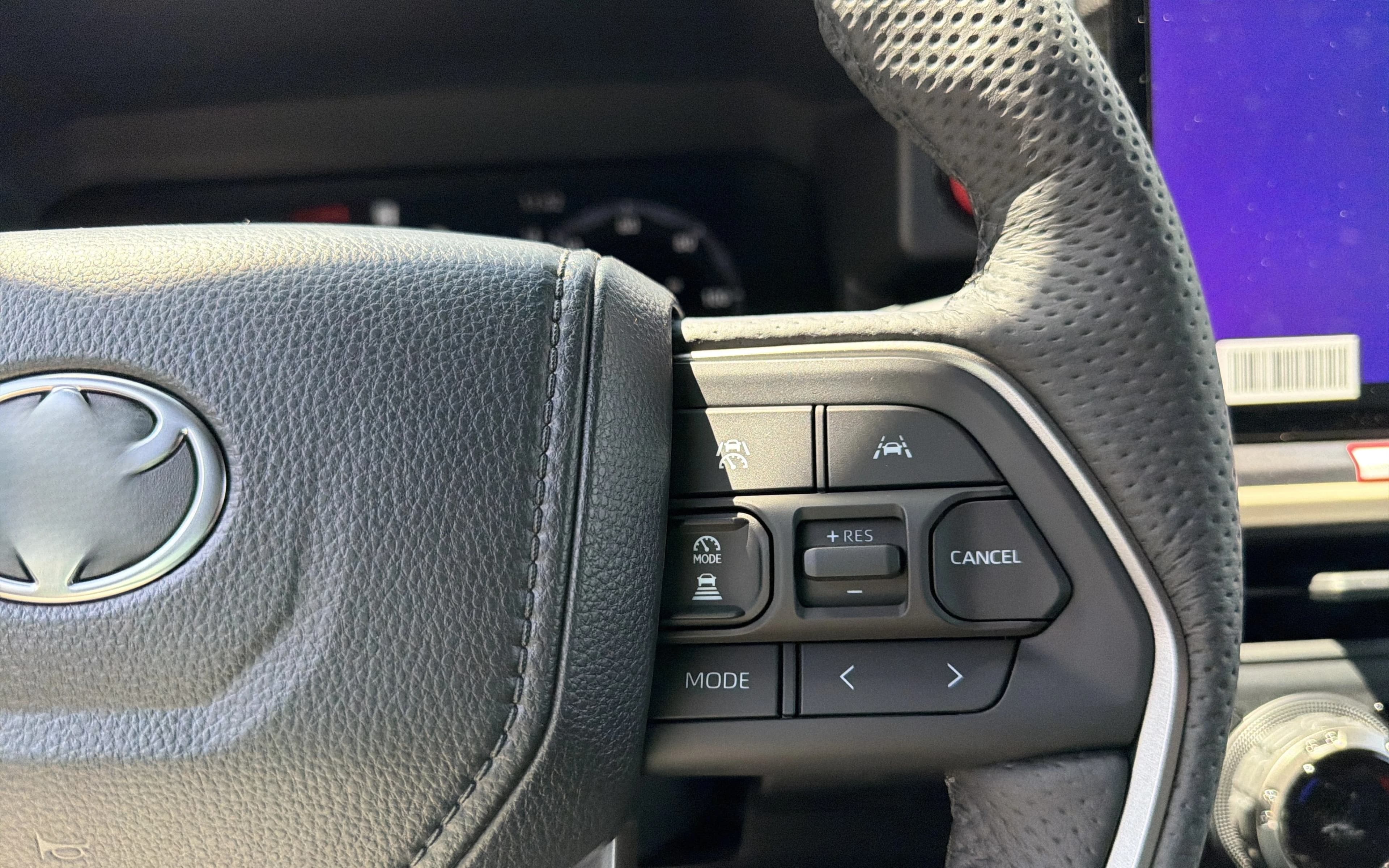 Toyota Tacoma 4WD TRD Sport Double Cab 5' Bed AT (Natl) 2026 — side view