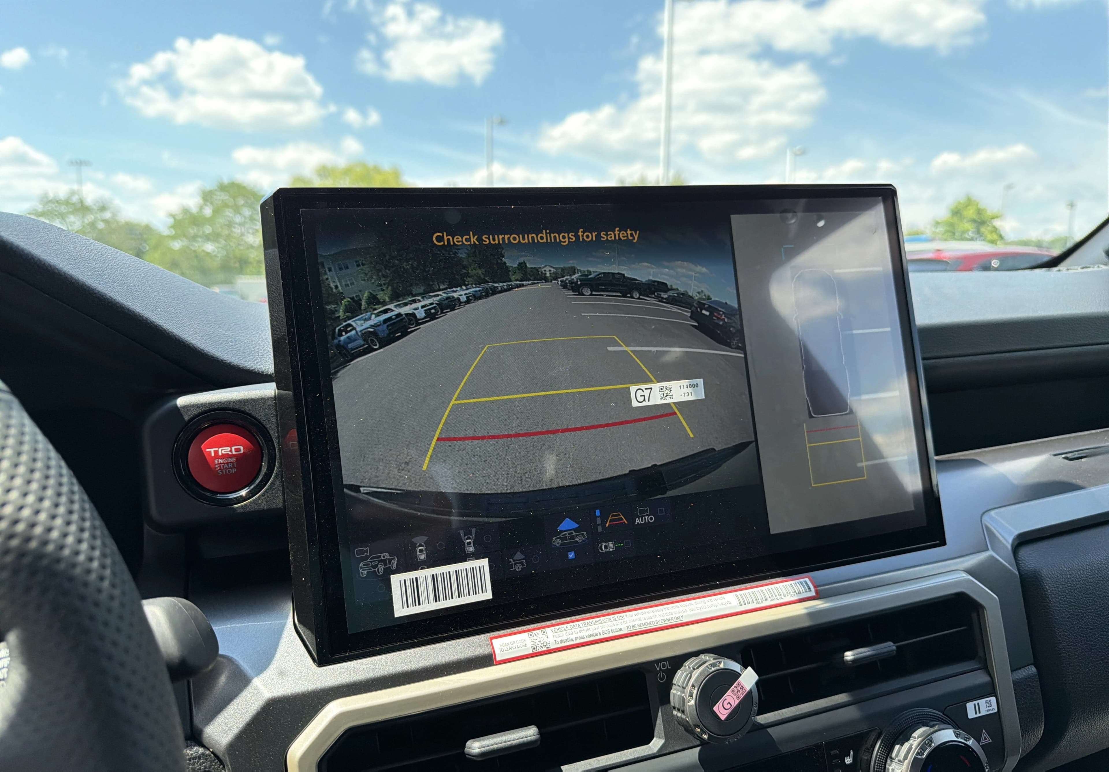 Toyota Tacoma 4WD TRD Sport Double Cab 5' Bed AT (Natl) 2026 — side view