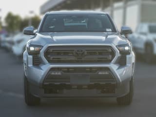 Toyota Tacoma 4WD SR5 Double Cab 6' Bed AT (Natl)