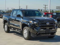 Toyota Tacoma 4WD SR5 Double Cab 5' Bed AT (Natl) 2026 — side view